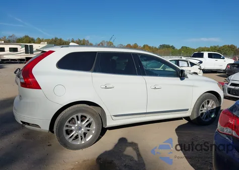 2016 Volvo Xc60 T5 Drive-E Premier из США, поврежденный, VIN YV440MDK4G2843893